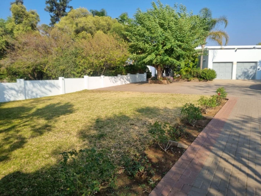 5 Bedroom Property for Sale in Upington Rural Northern Cape